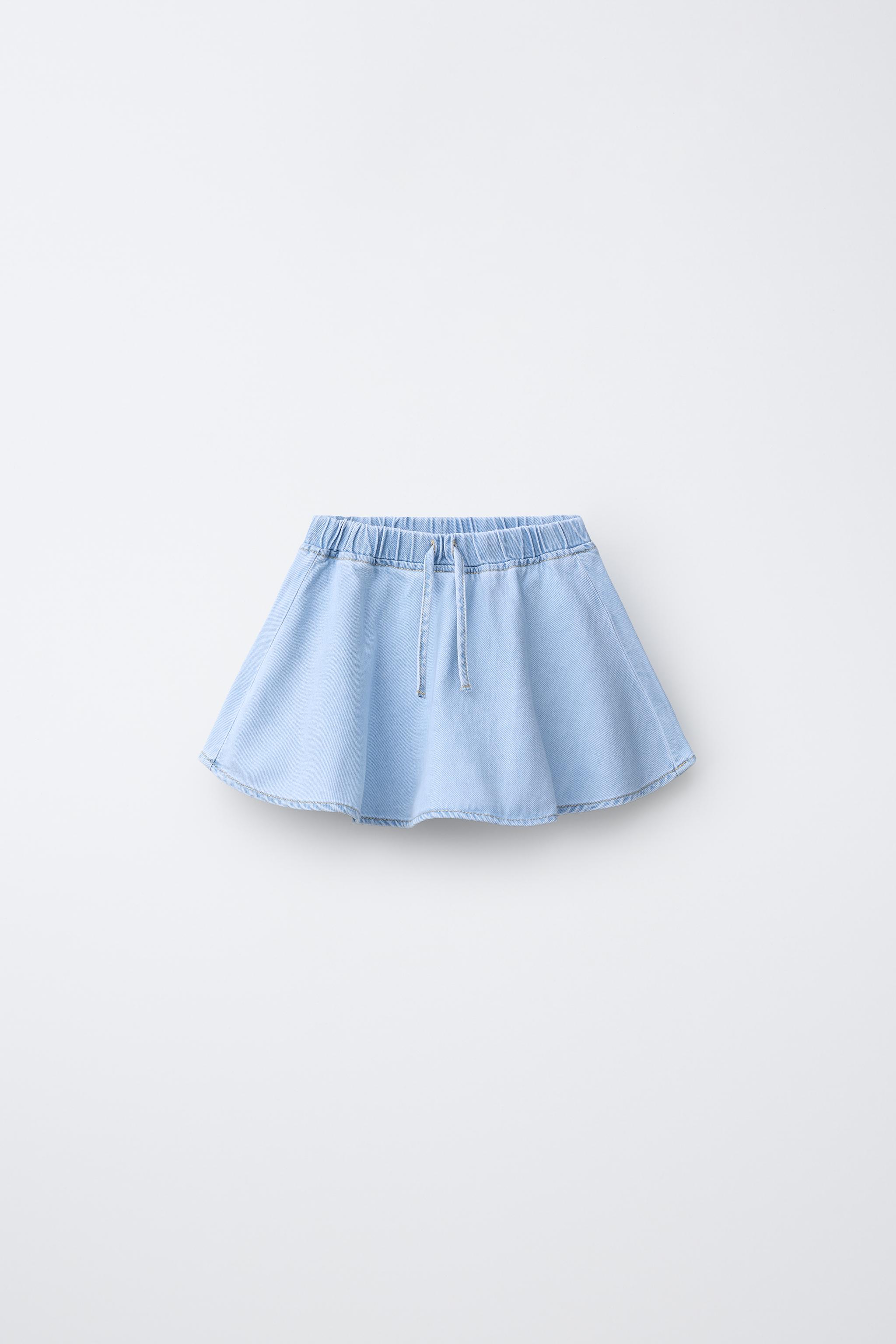 JUPE-SHORT EN JEAN FLEURIE